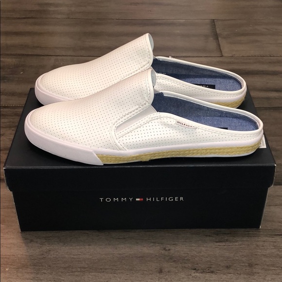 NWOT Tommy Hilfiger Slip-on Mules - Picture 3 of 4